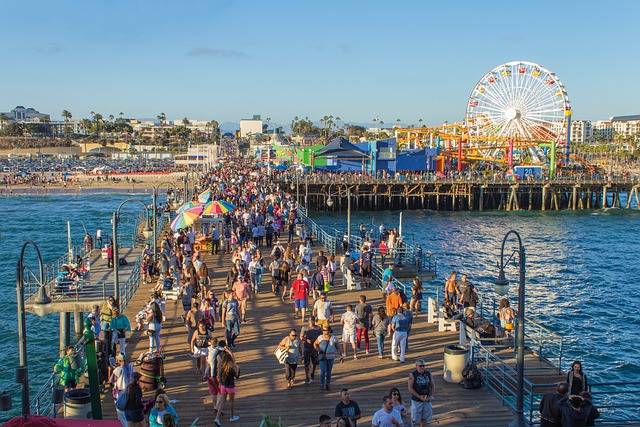 Los Angeles : Pacific Park on the Santa Monica Pier
