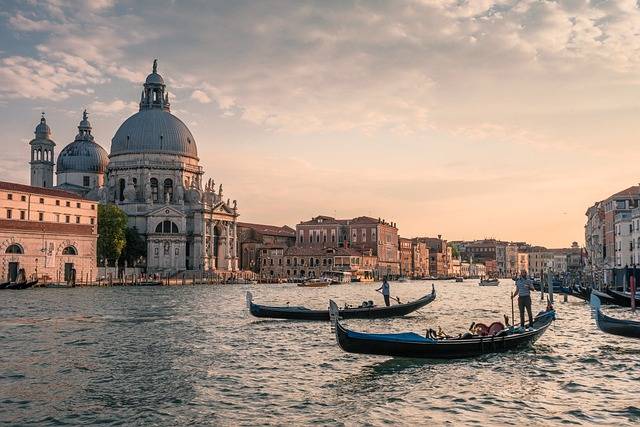 Venice : Basilica di Santa Maria della Salute