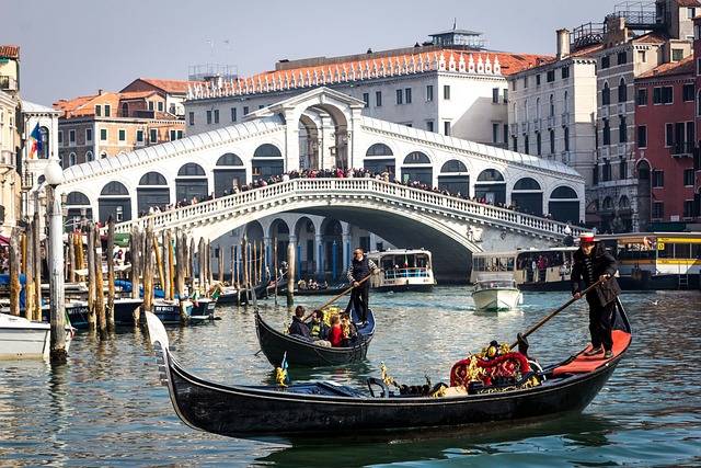 Venice : Rialto Bridge