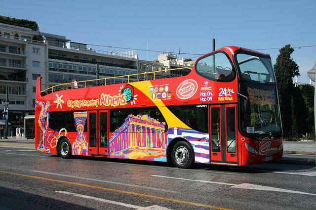 Is it worth to do Barcelona family tours by bus ?
