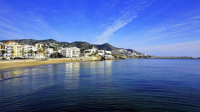 What are the best beaches near Barcelona?