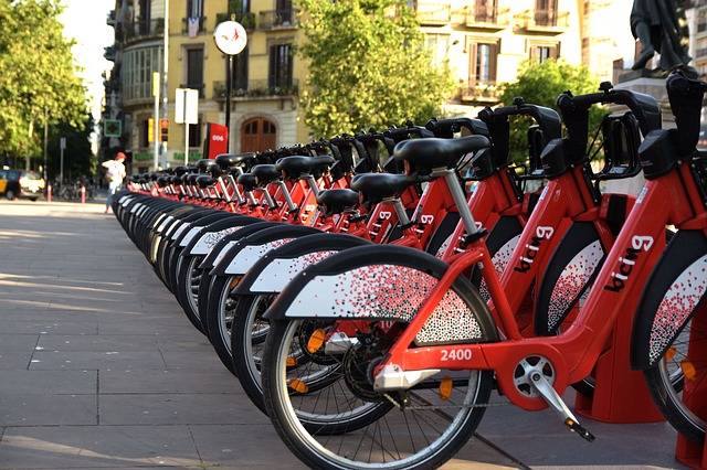 What is the best bike tour Barcelona?