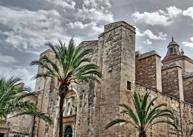 Best places to visit in Menorca