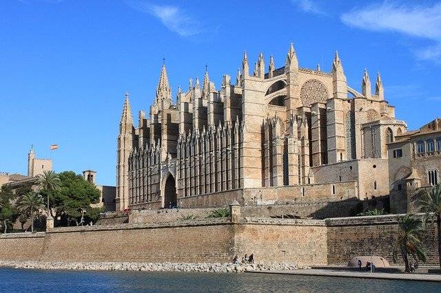 What is the best time to visit Palma Mallorca