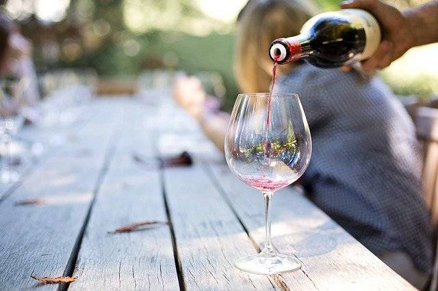 What are the best wine tours in Barcelona?