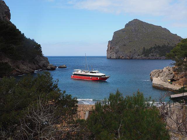 How to get from Ibiza to Palma Mallorca?